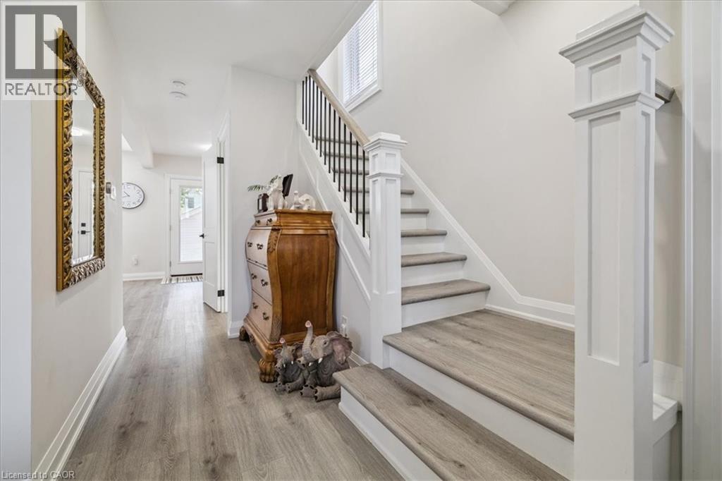 15 Ottawa Street S, Hamilton, Ontario  L8K 2C9 - Photo 10 - 40771528