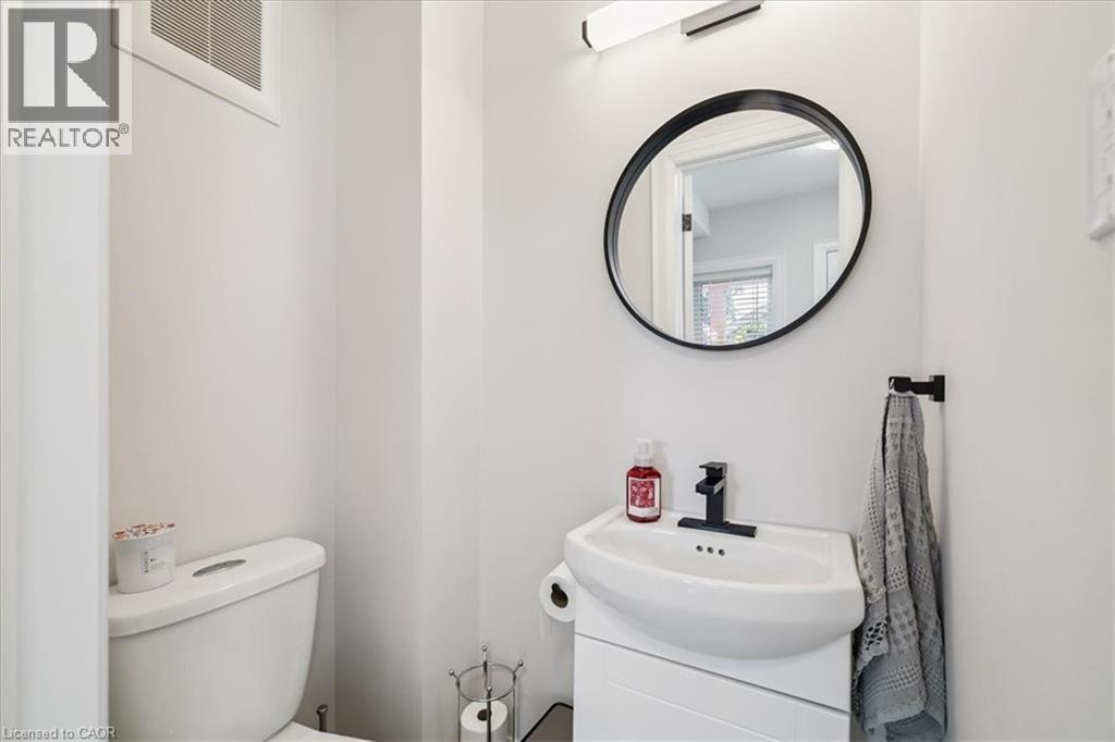 15 Ottawa Street S, Hamilton, Ontario  L8K 2C9 - Photo 19 - 40771528