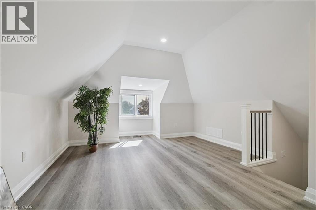 15 Ottawa Street S, Hamilton, Ontario  L8K 2C9 - Photo 34 - 40771528