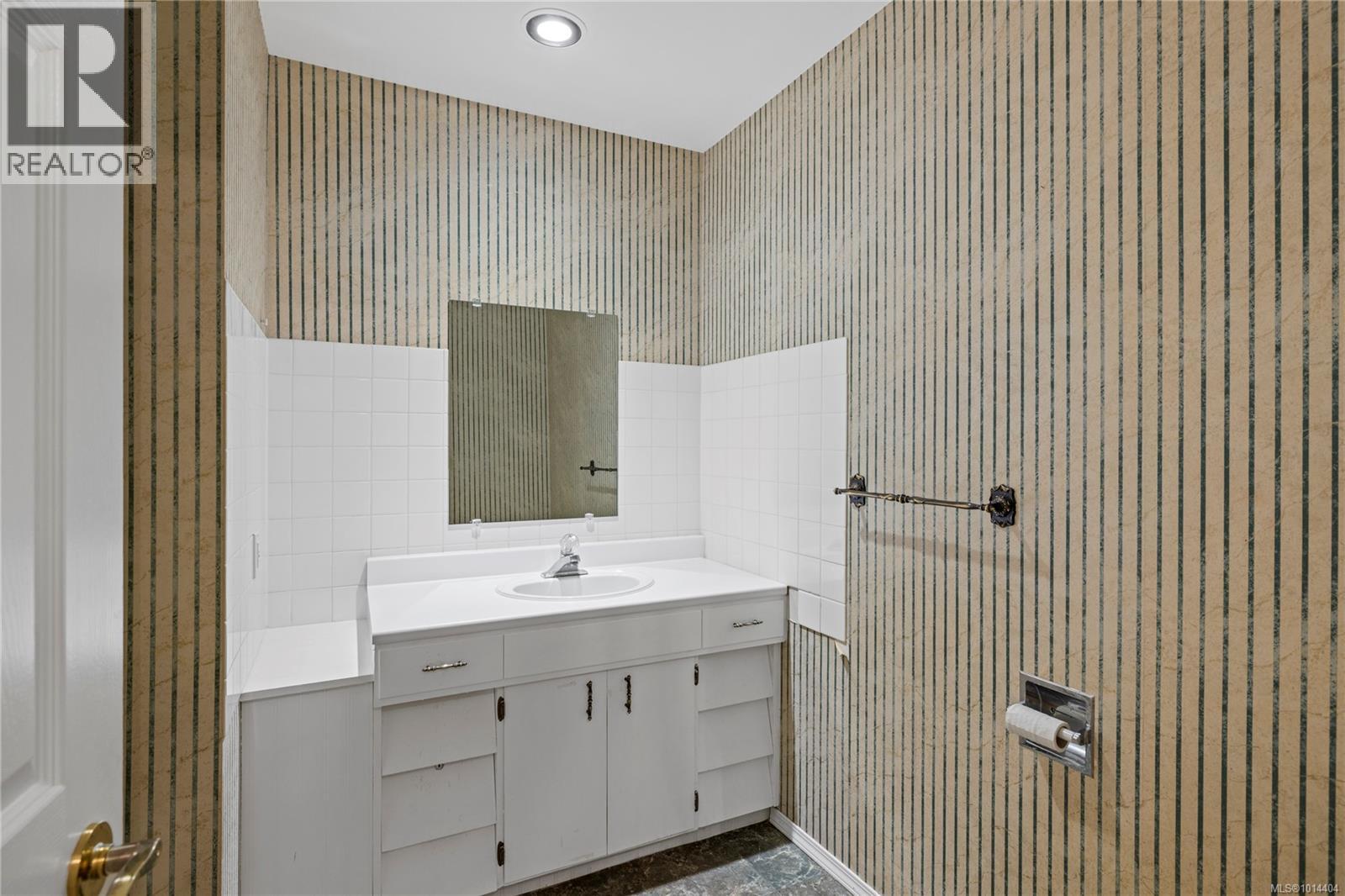 502 Quatna Rd, Qualicum Beach, British Columbia  V9K 1B4 - Photo 25 - 1014404