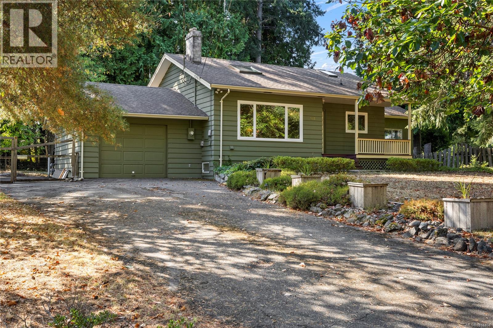 502 Quatna Rd, Qualicum Beach, British Columbia  V9K 1B4 - Photo 1 - 1014404