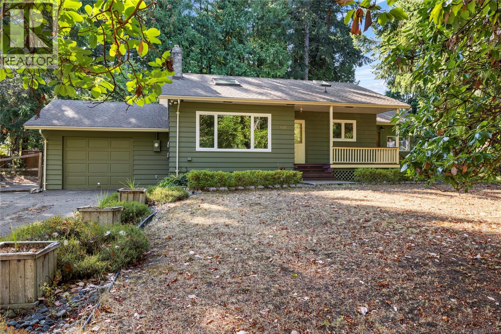 502 Quatna Rd, Qualicum Beach, British Columbia  V9K 1B4 - Photo 2 - 1014404