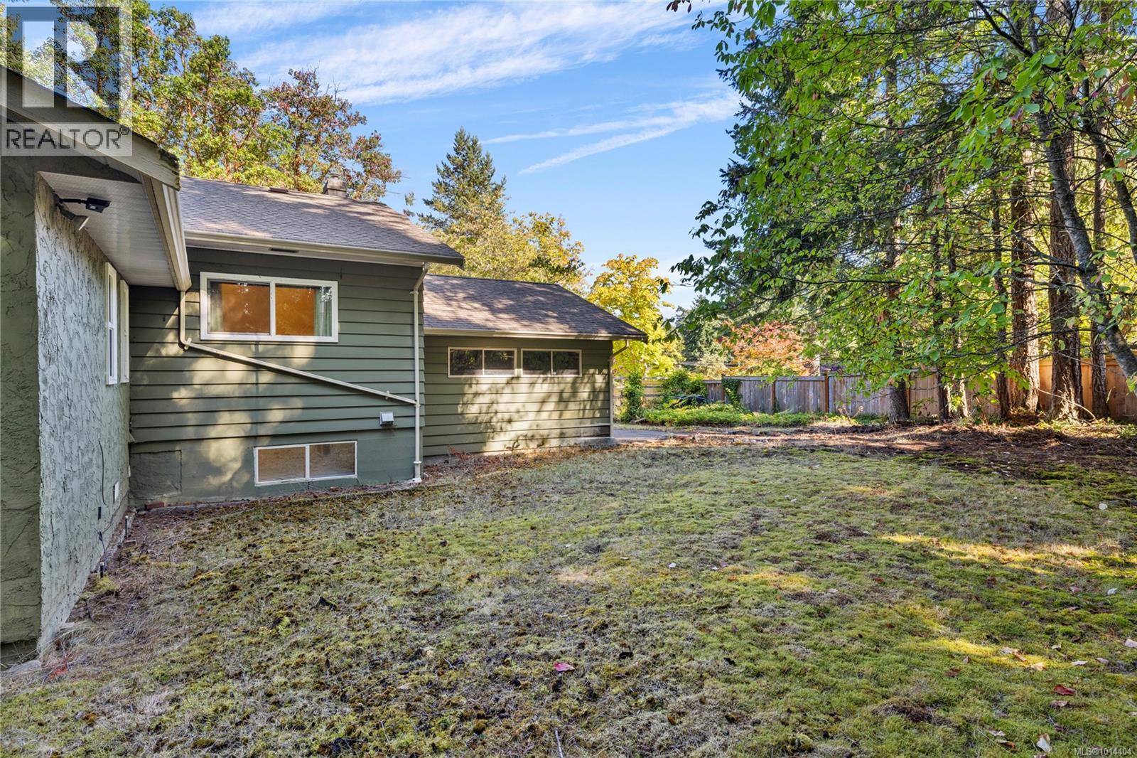 502 Quatna Rd, Qualicum Beach, British Columbia  V9K 1B4 - Photo 39 - 1014404