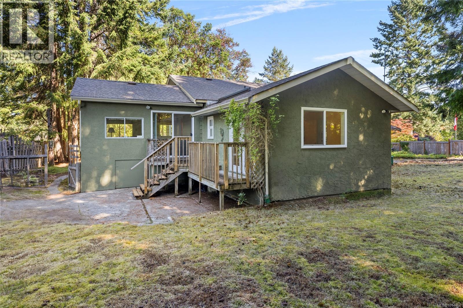 502 Quatna Rd, Qualicum Beach, British Columbia  V9K 1B4 - Photo 36 - 1014404