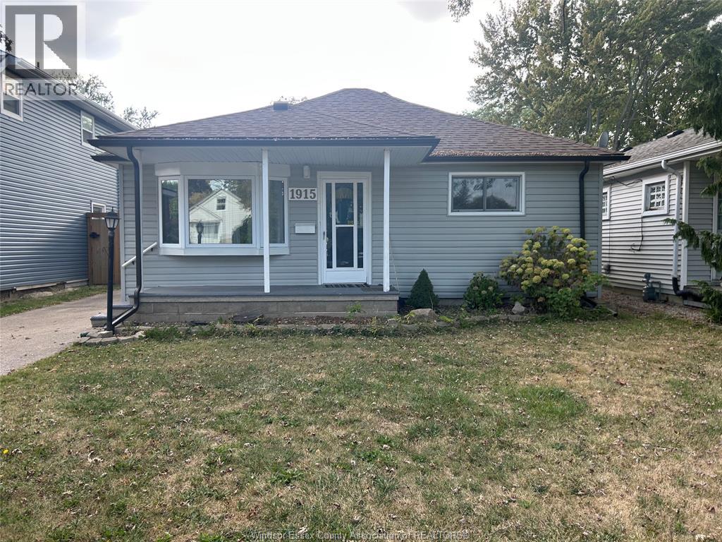 MLS# 25023710: 1915 FERNDALE, Windsor, Canada