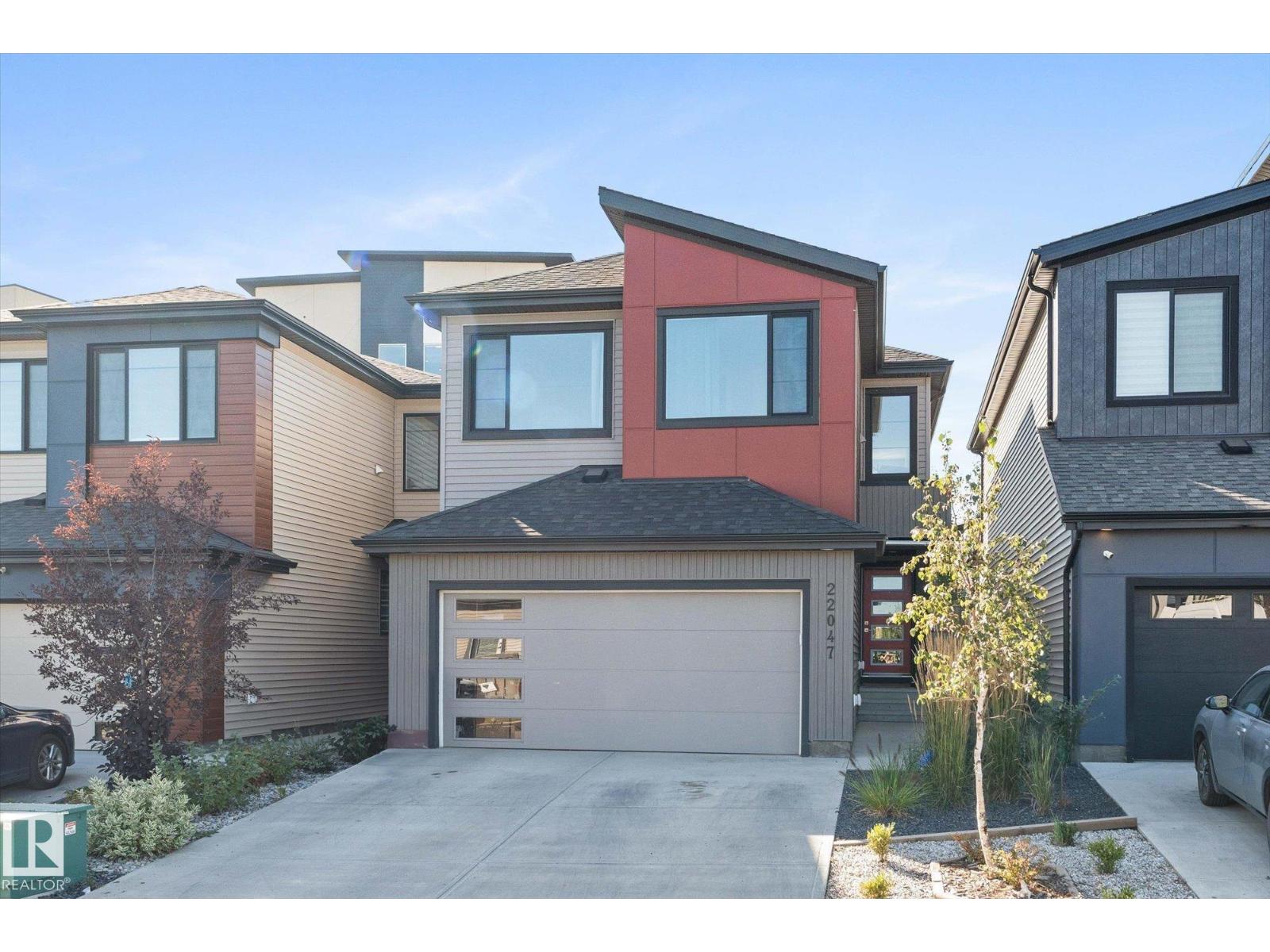 22047 93 AV NW, Edmonton, Alberta