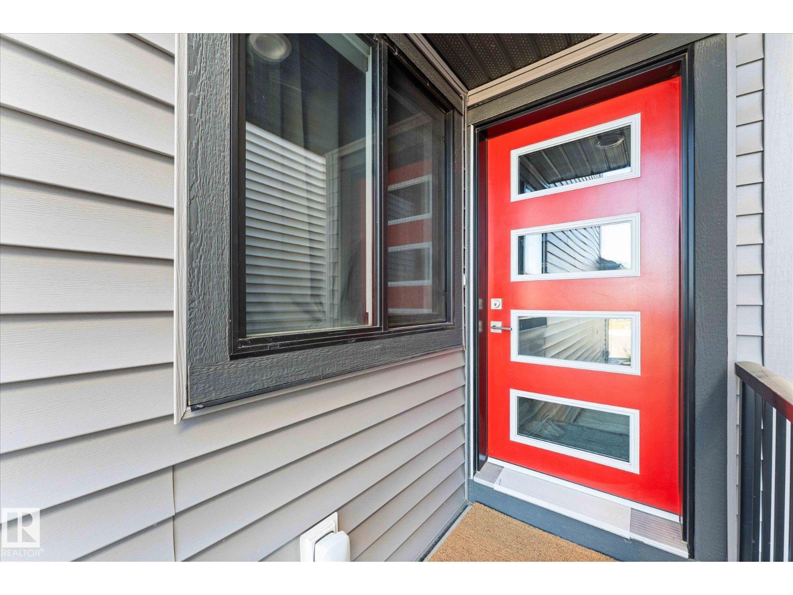 22047 93 Av Nw, Edmonton, Alberta  T5T 7N9 - Photo 2 - E4458438