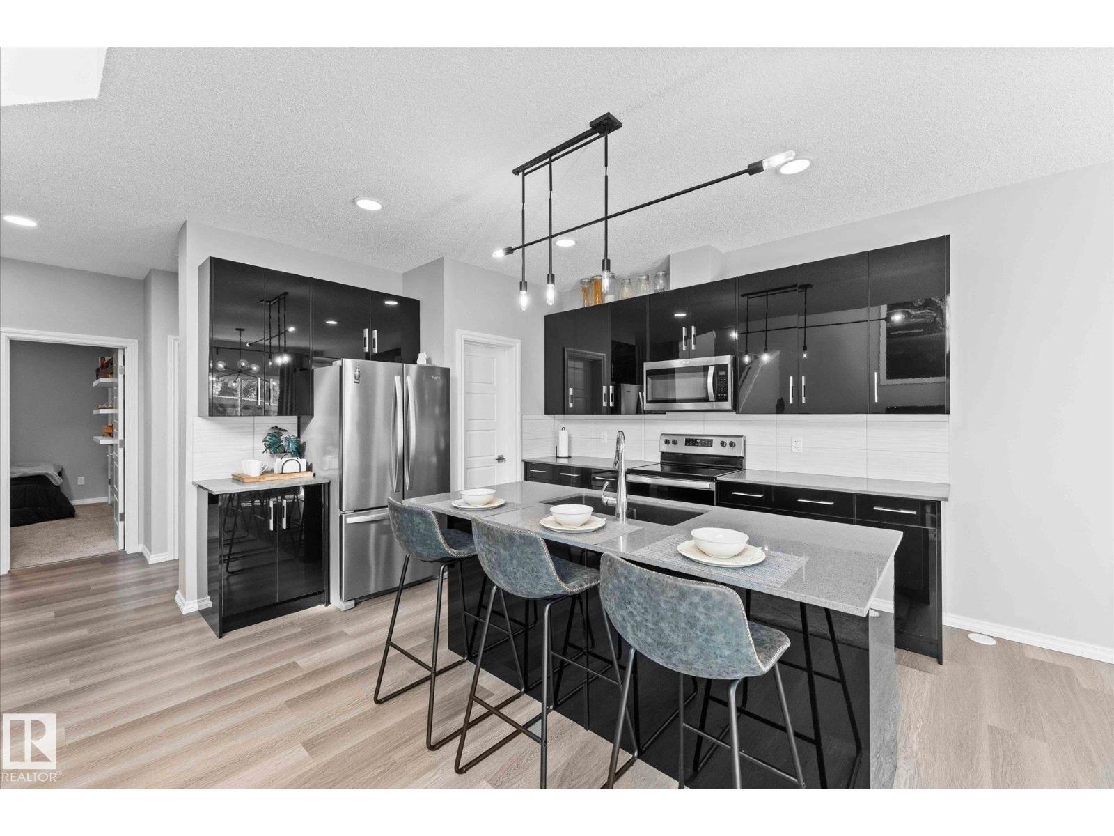 22047 93 Av Nw, Edmonton, Alberta  T5T 7N9 - Photo 7 - E4458438