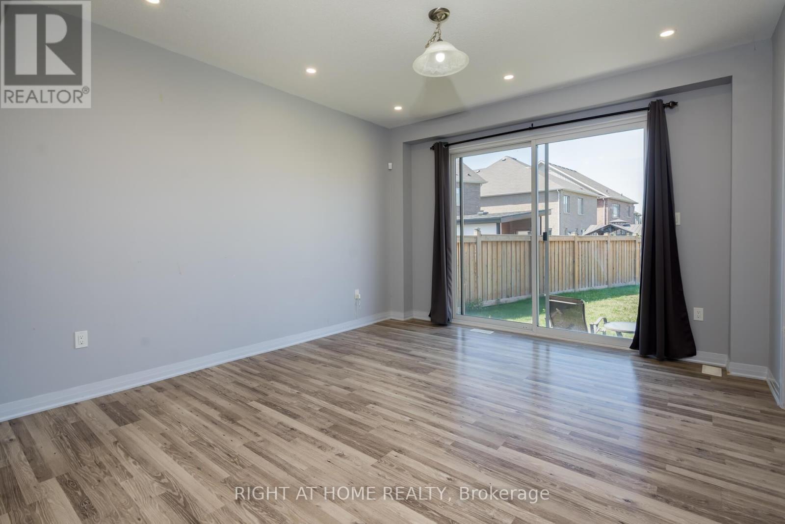 142 Martin Trail, New Tecumseth, Ontario  L0G 1W0 - Photo 15 - N12413766
