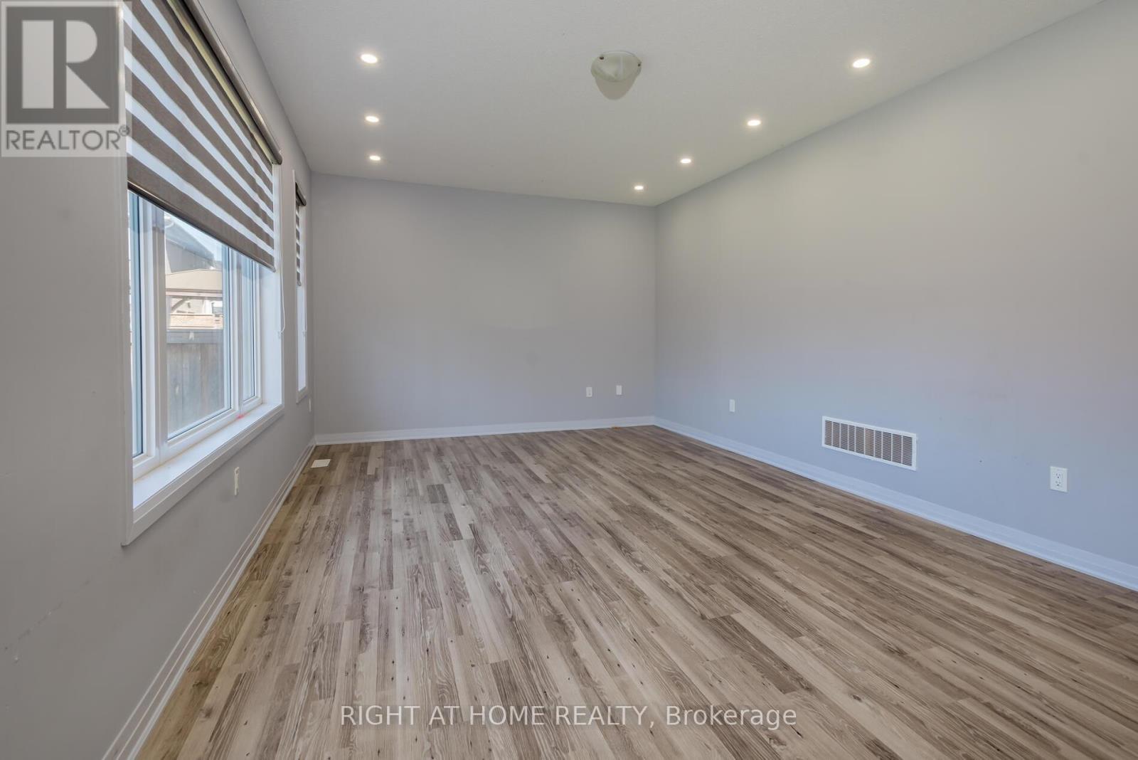 142 Martin Trail, New Tecumseth, Ontario  L0G 1W0 - Photo 17 - N12413766