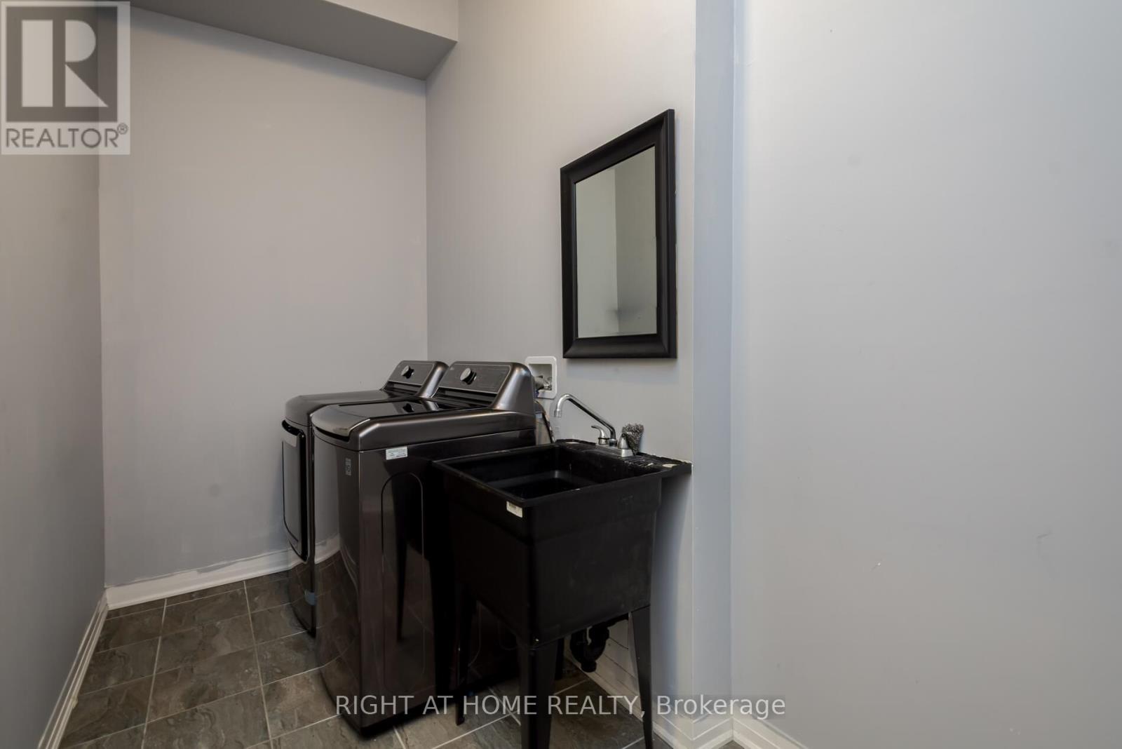 142 Martin Trail, New Tecumseth, Ontario  L0G 1W0 - Photo 19 - N12413766