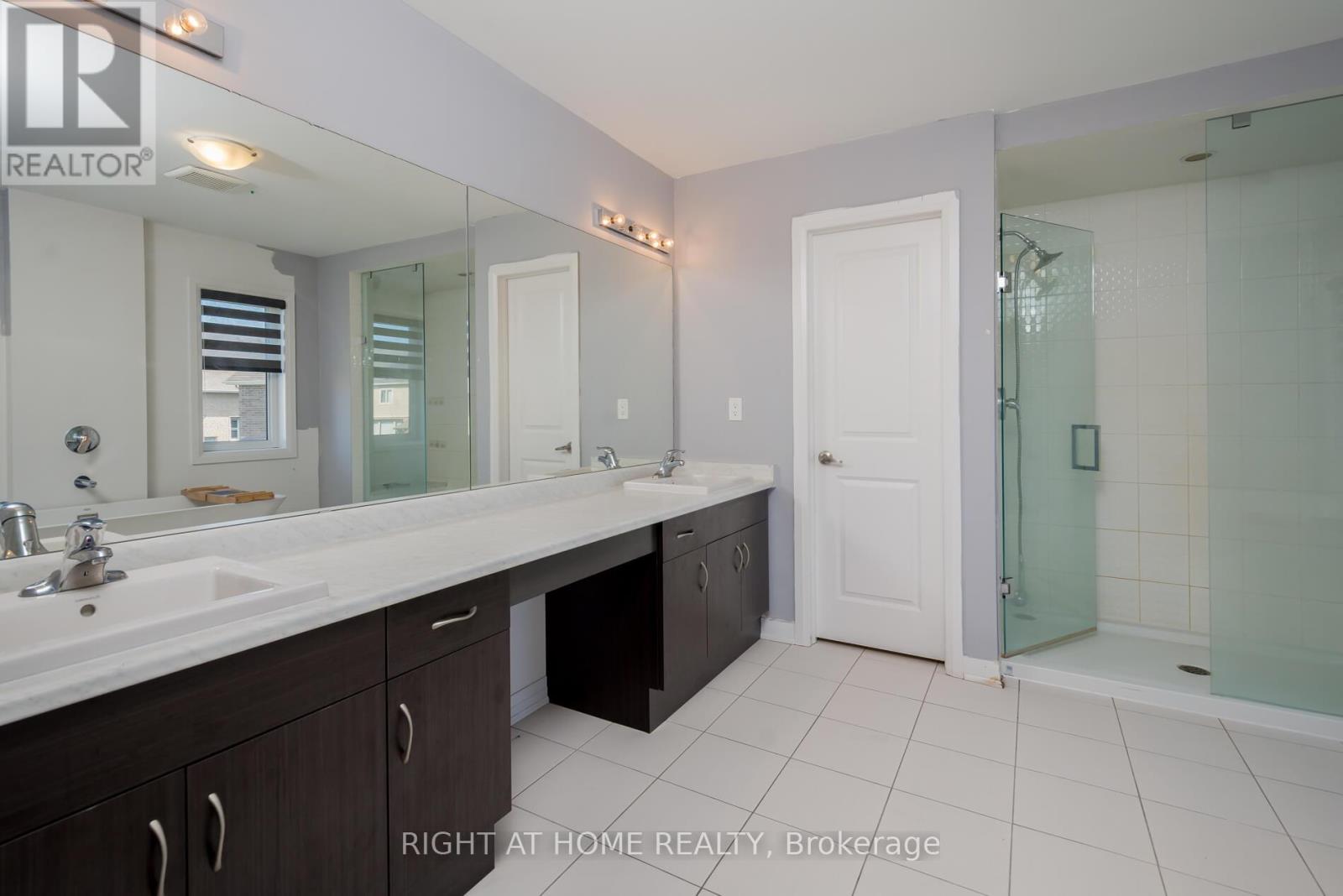 142 Martin Trail, New Tecumseth, Ontario  L0G 1W0 - Photo 32 - N12413766