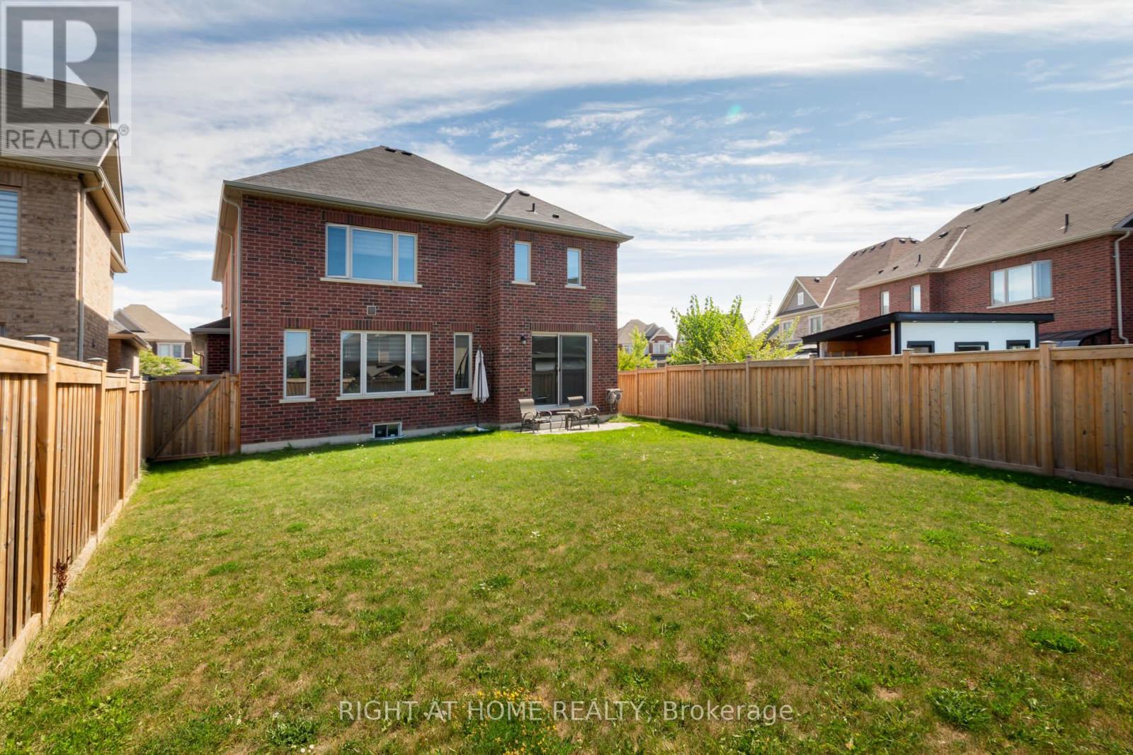 142 Martin Trail, New Tecumseth, Ontario  L0G 1W0 - Photo 39 - N12413766