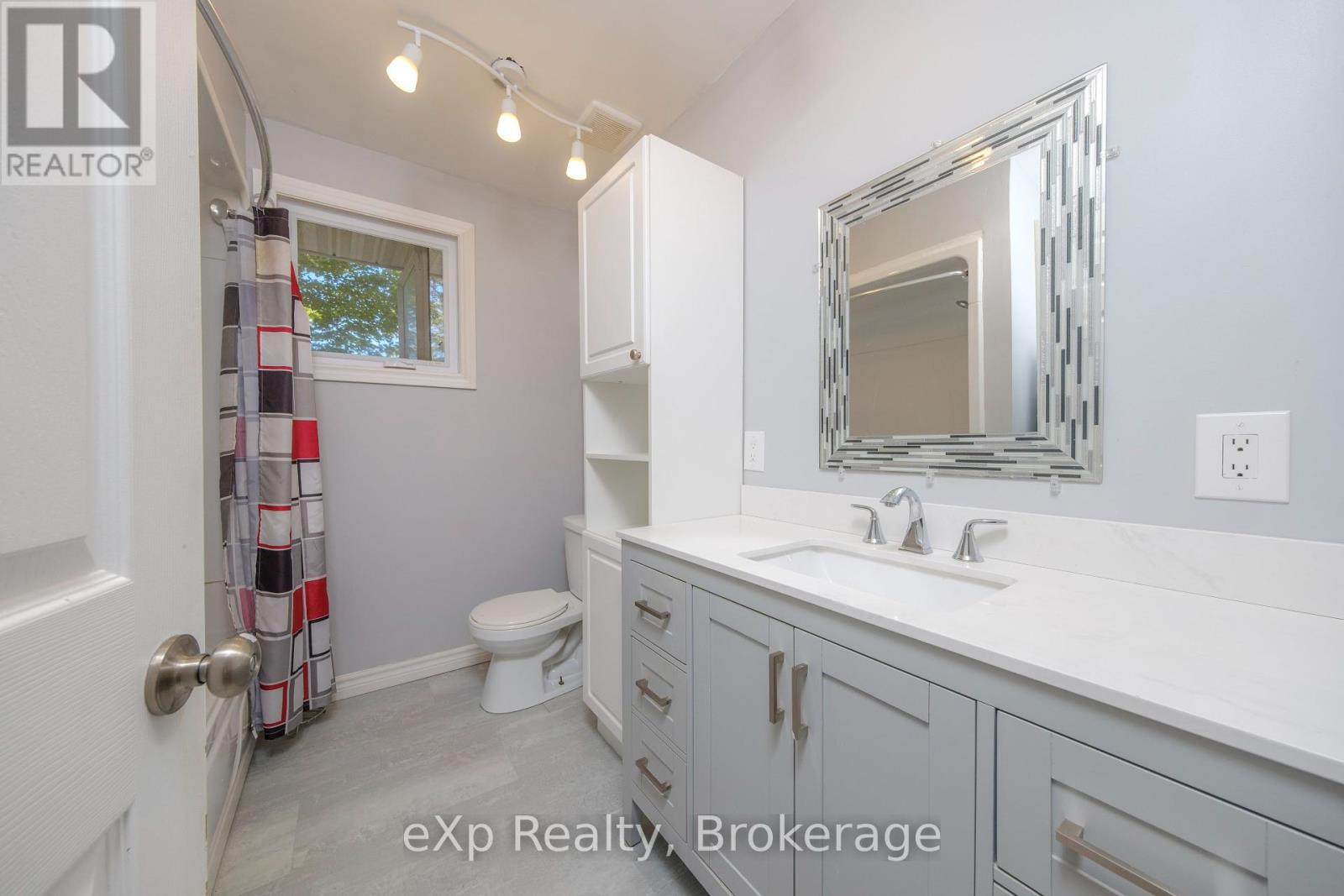 526 Thede Drive, Saugeen Shores, Ontario  N0H 2C4 - Photo 14 - X12413826