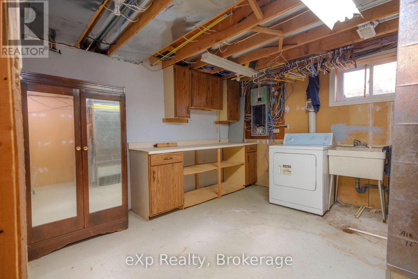 526 Thede Drive, Saugeen Shores, Ontario  N0H 2C4 - Photo 15 - X12413826