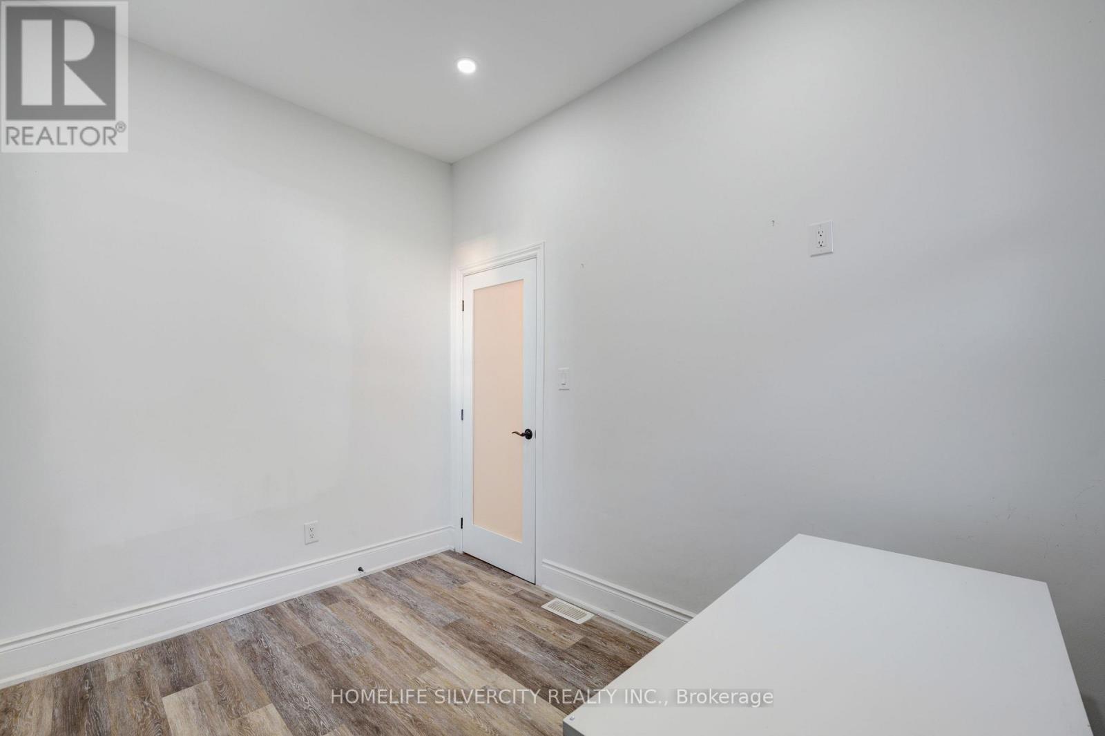 1 - 484 Main Street E, Hamilton, Ontario  L8N 1K6 - Photo 18 - X12413776