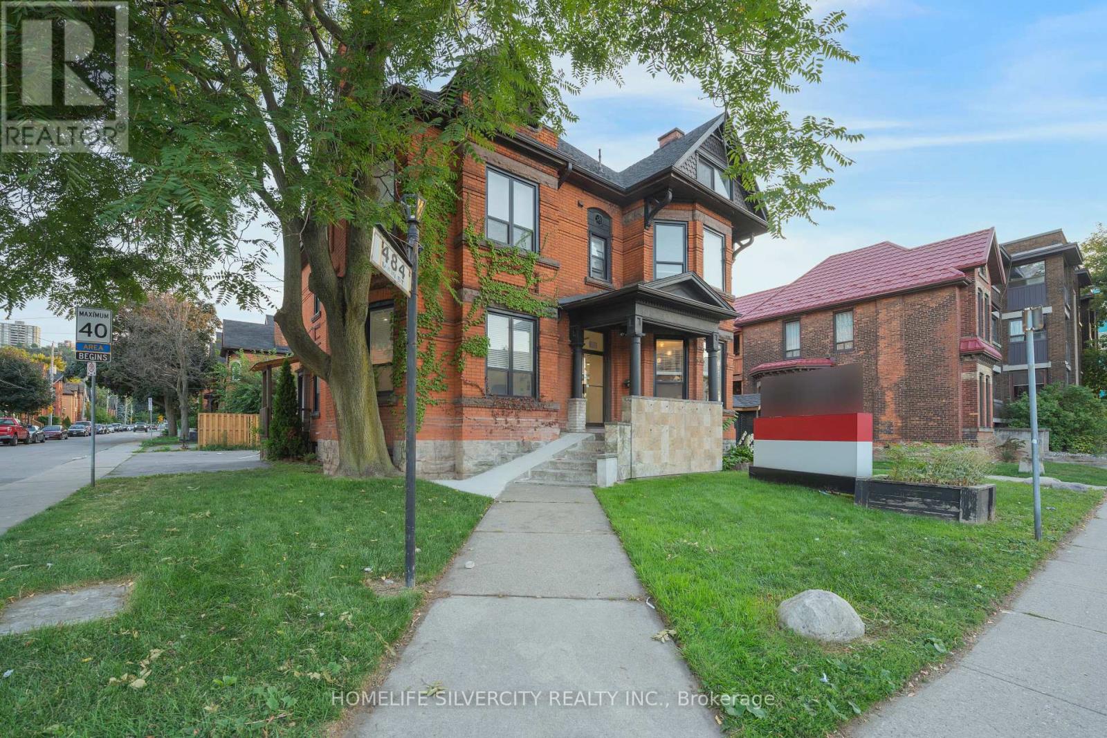 1 - 484 Main Street E, Hamilton, Ontario  L8N 1K6 - Photo 4 - X12413776