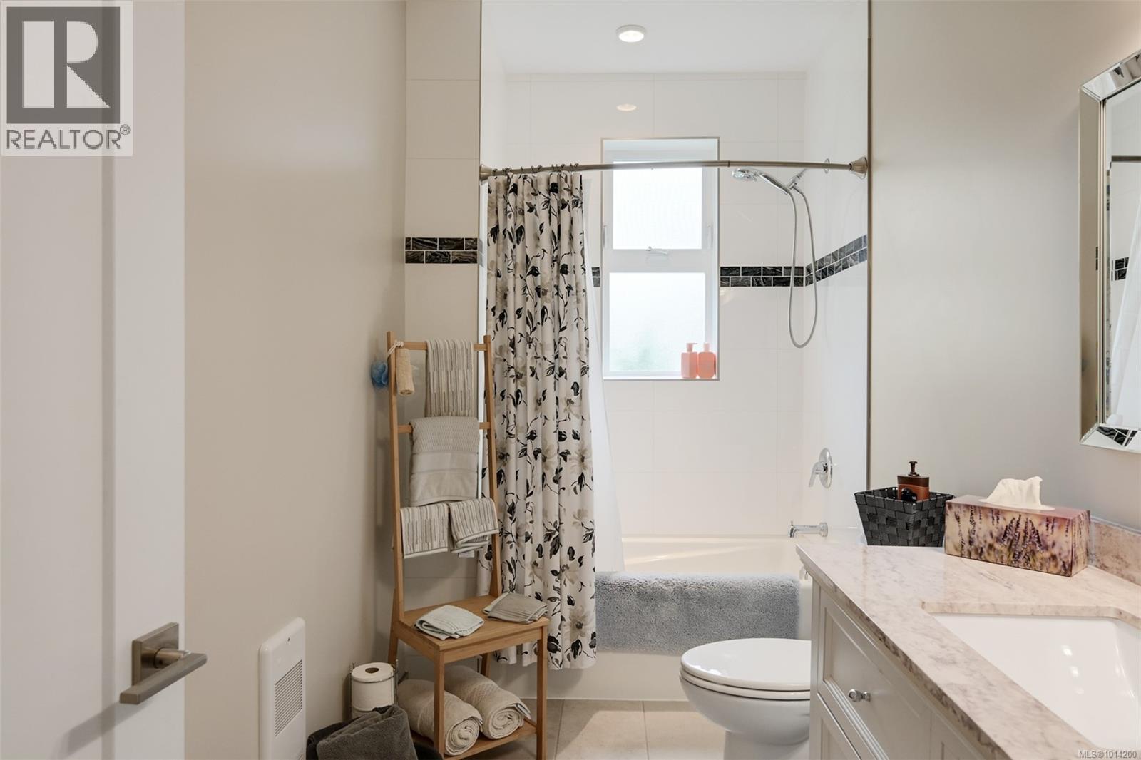 Property at 7123 Jacksons Pl image 2