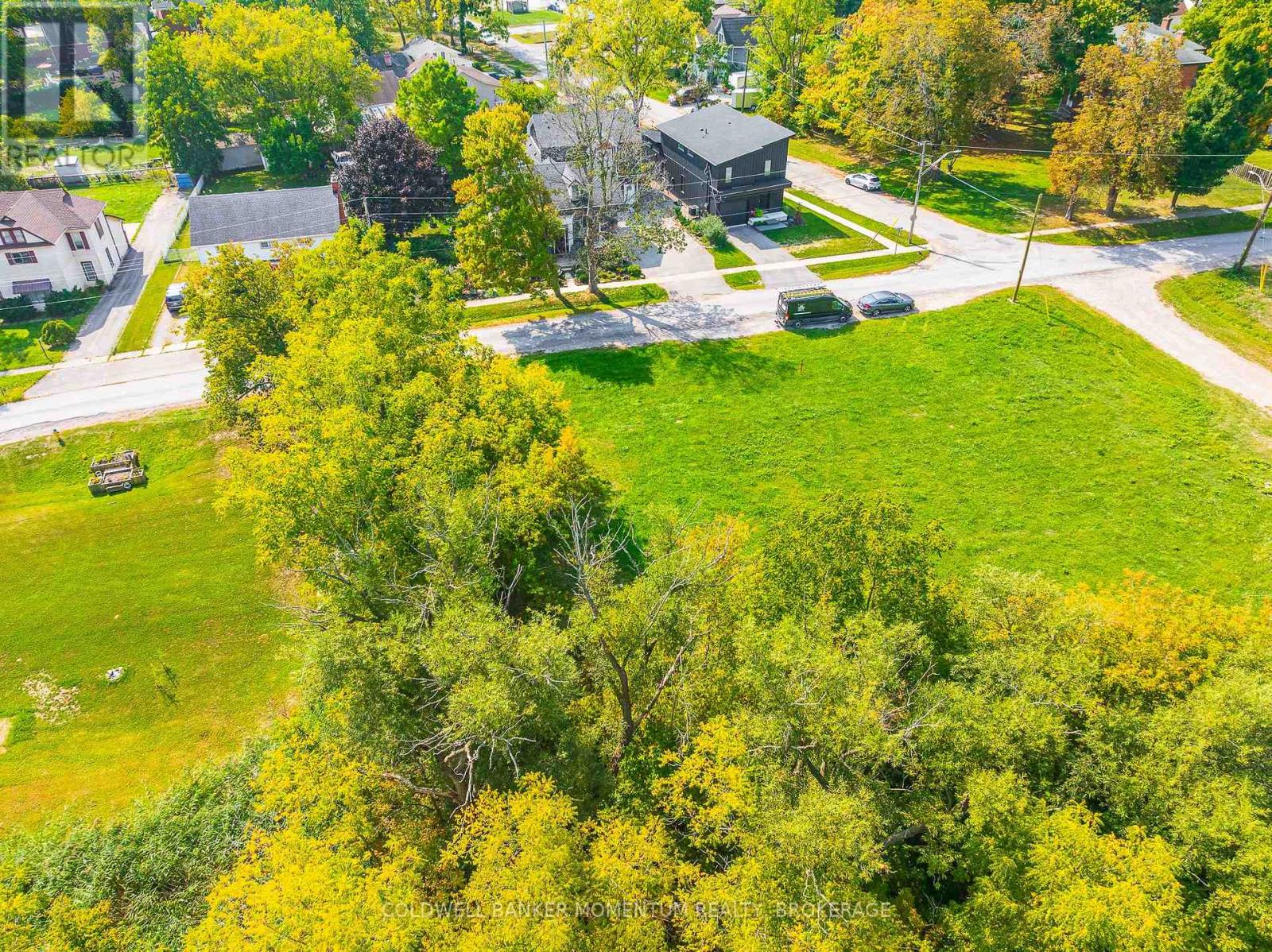 64 Bridge Street, Thorold, Ontario  L0S 1K0 - Photo 11 - X12413799