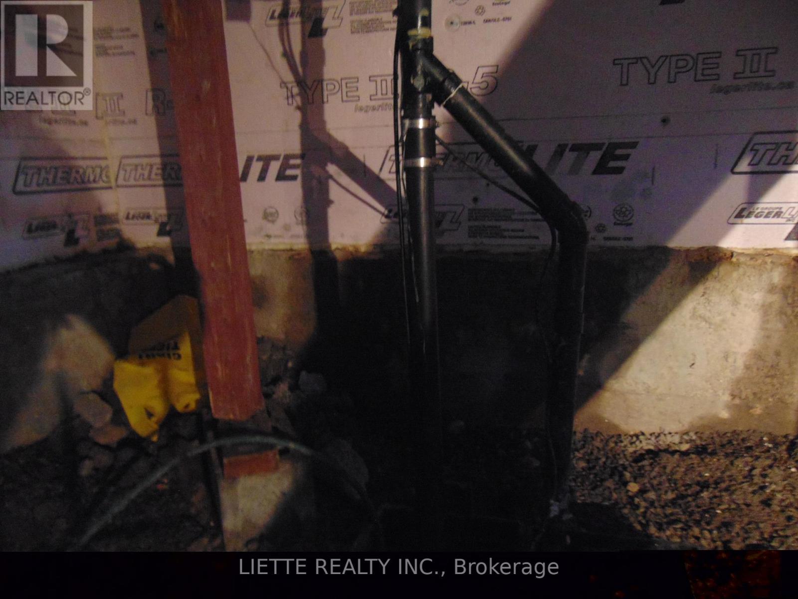 21968 Main Street, North Glengarry, Ontario K0B 1H0 - Photo 28 - X12385520