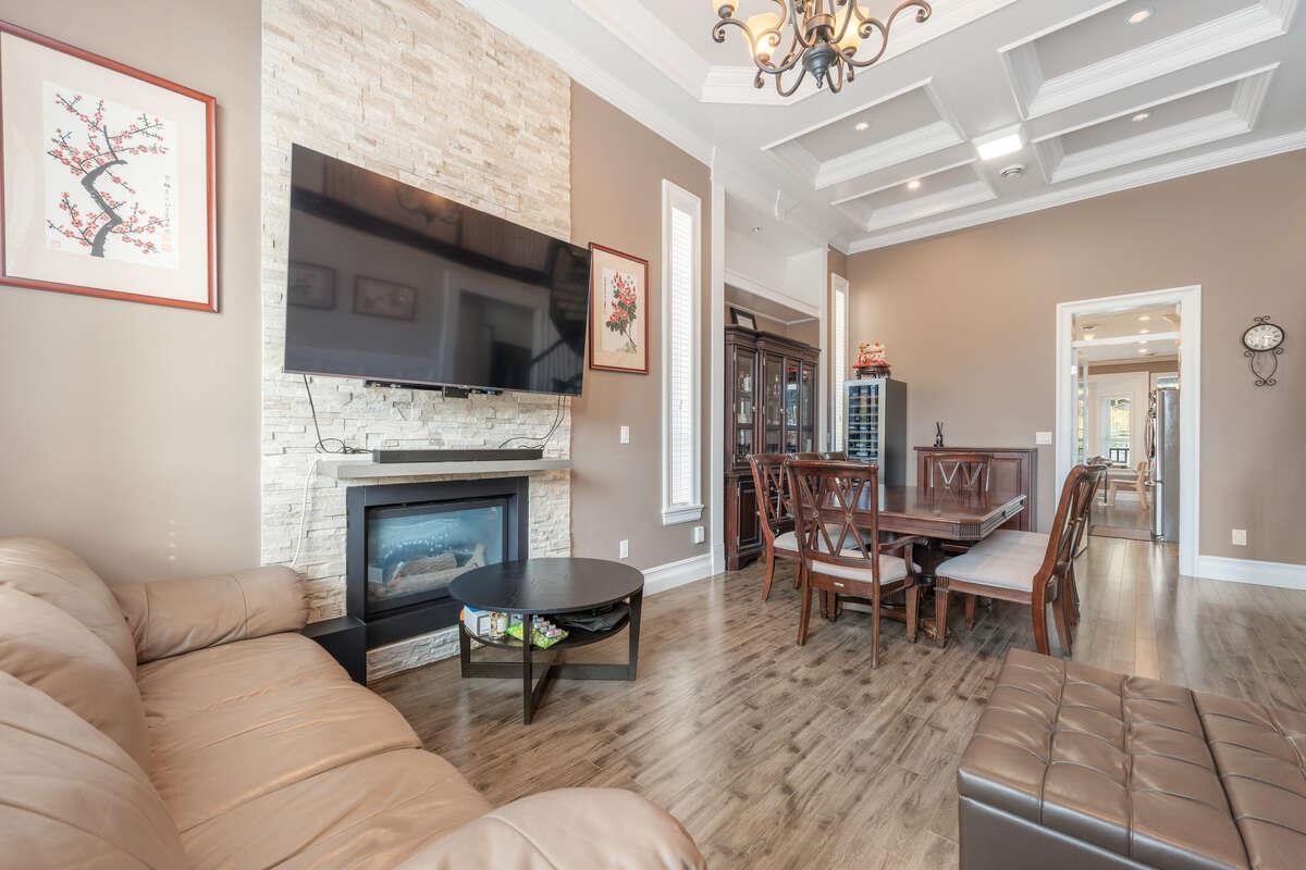 10938 131a Street, Surrey, British Columbia  V3T 3R7 - Photo 5 - R3047529