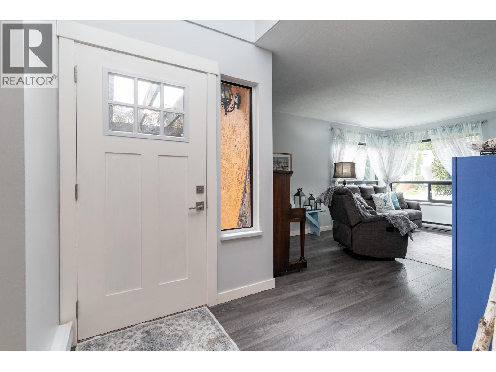 2532 Burian Drive, Coquitlam, British Columbia  V3K 5W9 - Photo 7 - R3049367