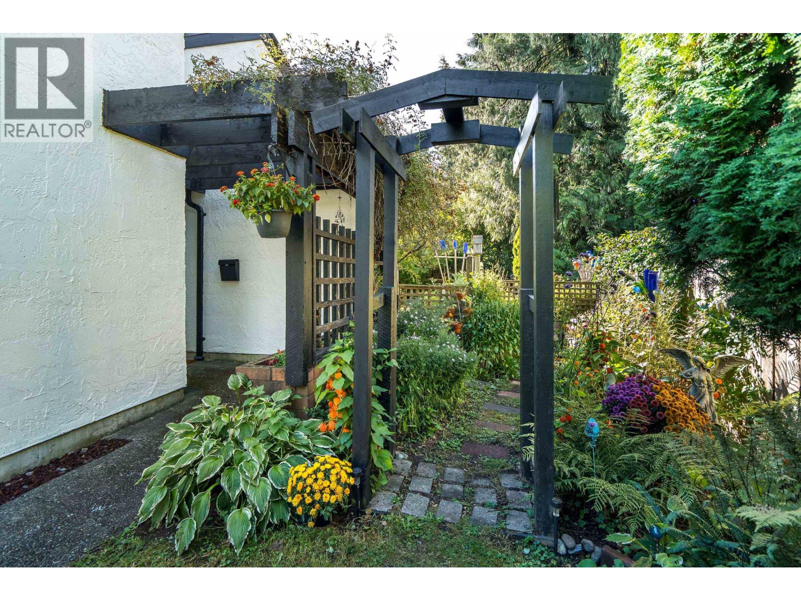 2532 Burian Drive, Coquitlam, British Columbia  V3K 5W9 - Photo 20 - R3049367