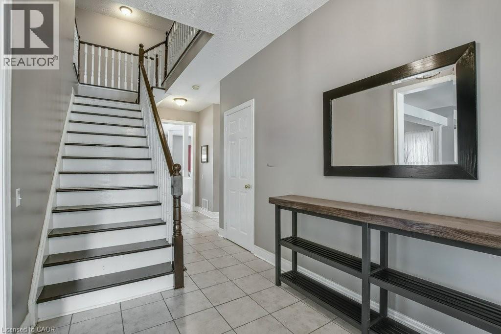 4292 Sarazen Drive, Burlington, Ontario  L7M 4Y9 - Photo 5 - 40769065