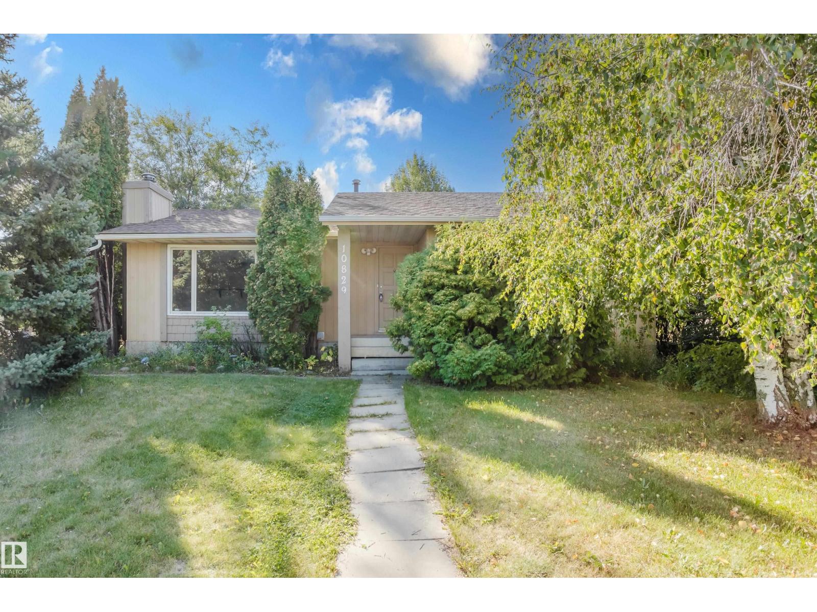 10829 32A AV NW, Edmonton, Alberta