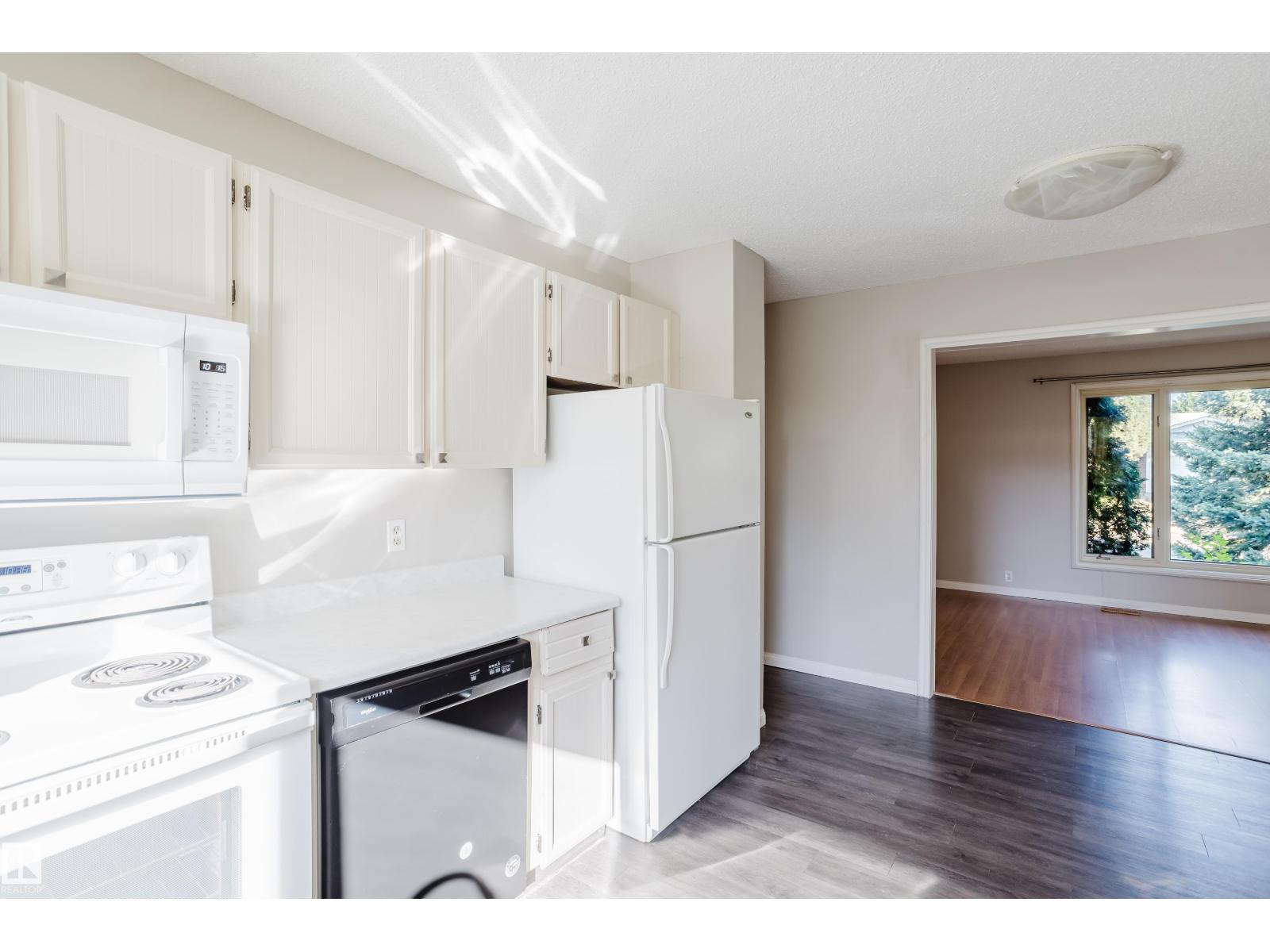 10829 32a Av Nw, Edmonton, Alberta  T6J 3B8 - Photo 13 - E4458442