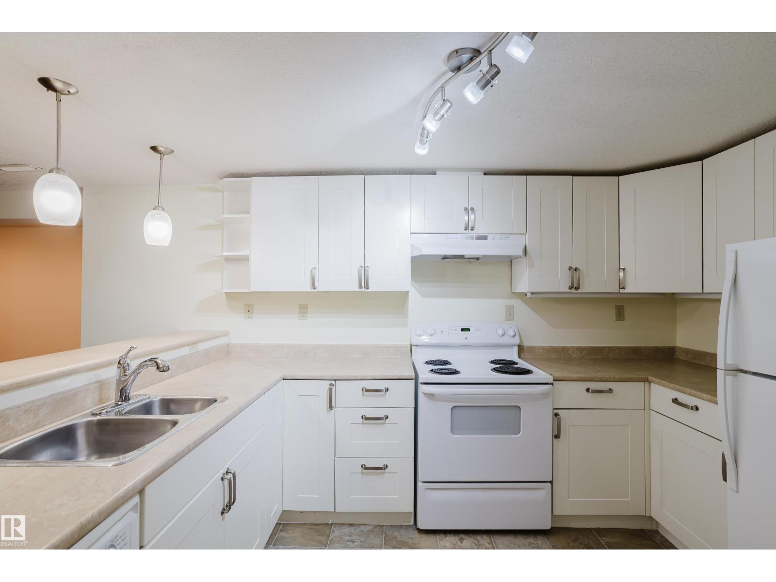 10829 32a Av Nw, Edmonton, Alberta  T6J 3B8 - Photo 31 - E4458442