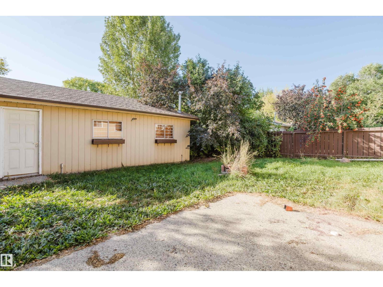 10829 32a Av Nw, Edmonton, Alberta  T6J 3B8 - Photo 44 - E4458442