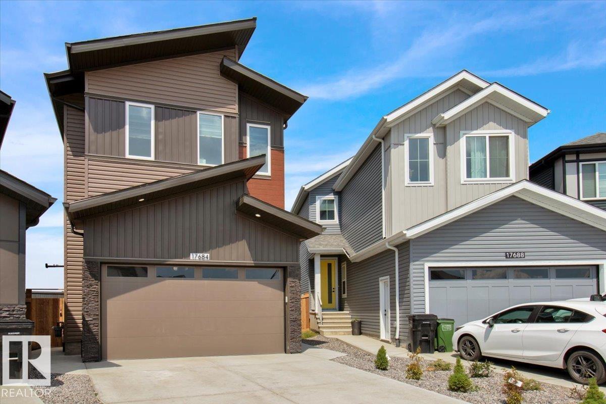 17684 49 St Nw, Edmonton, Alberta  T5Y 3Y1 - Photo 2 - E4458443