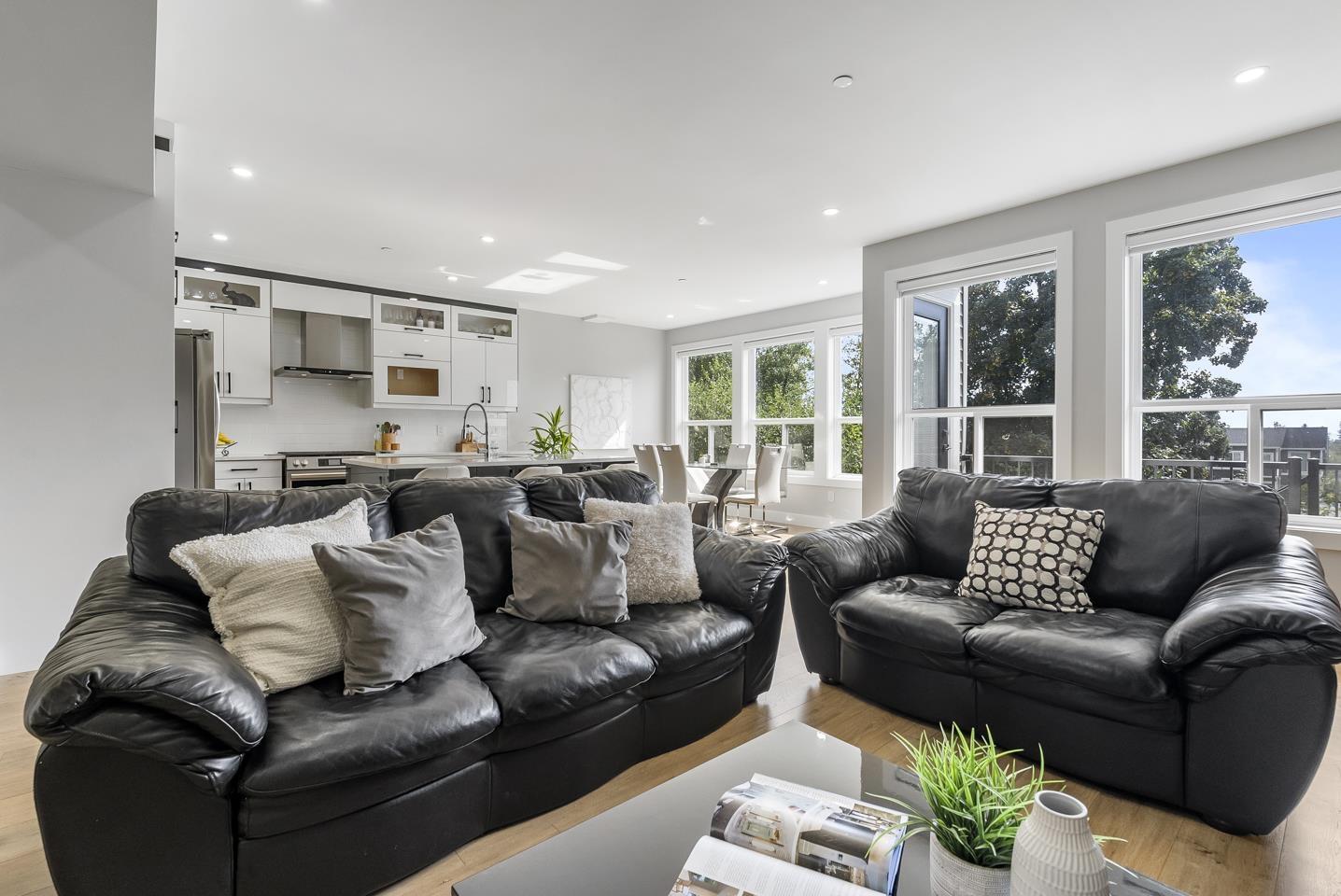 34008 Barker Court, Mission, British Columbia  V2V 6B2 - Photo 5 - R3049698