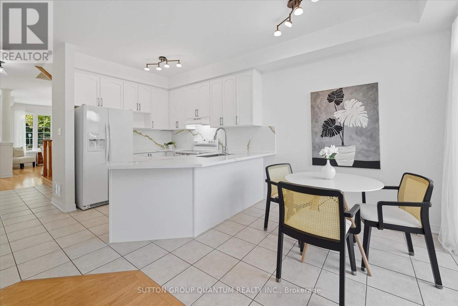 3392 Whilabout Terrace, Oakville (Br Bronte), Ontario  L6L 0A7 - Photo 10 - W12413805