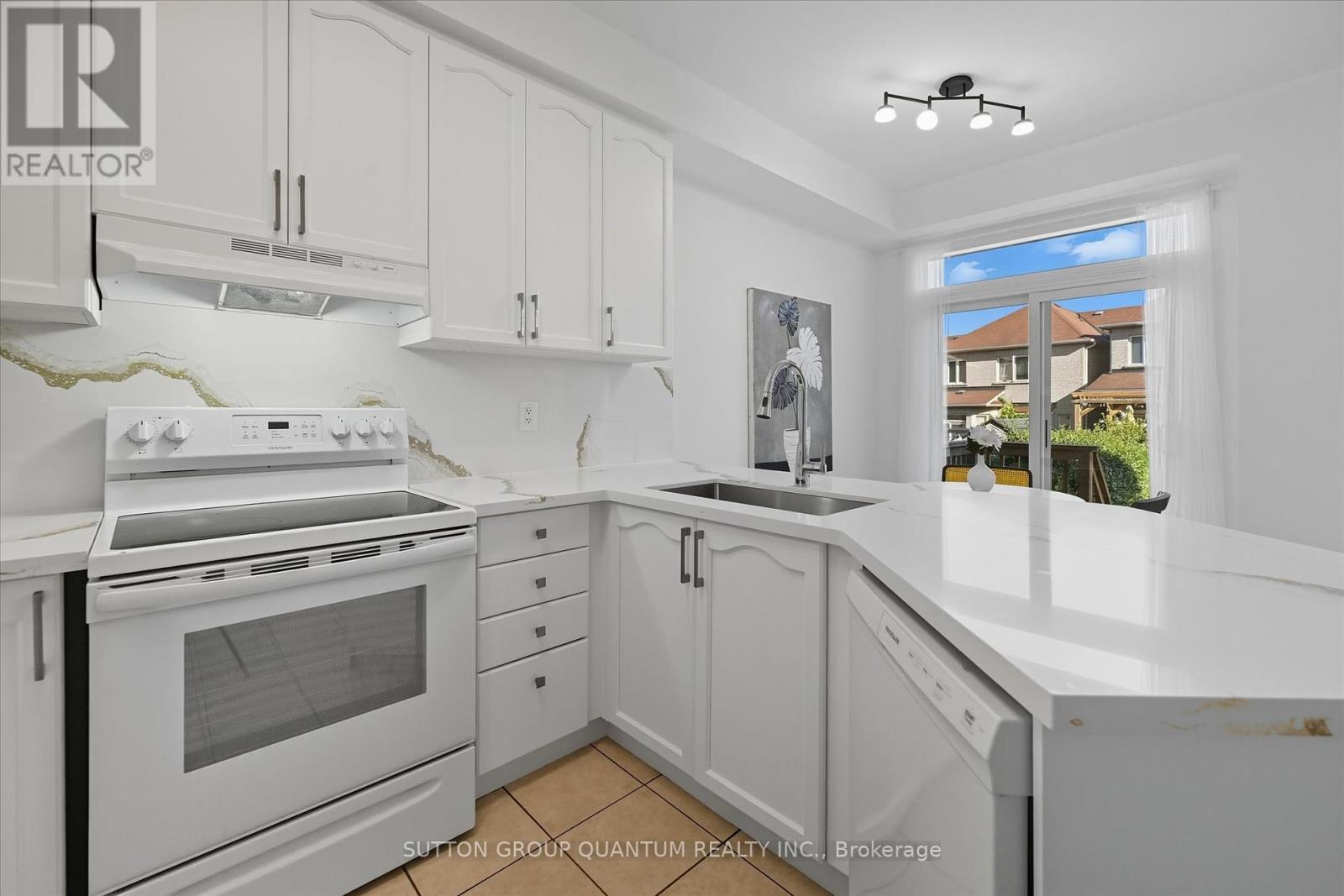 3392 Whilabout Terrace, Oakville (Br Bronte), Ontario  L6L 0A7 - Photo 13 - W12413805