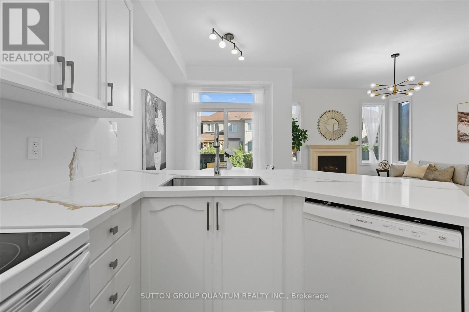3392 Whilabout Terrace, Oakville (Br Bronte), Ontario  L6L 0A7 - Photo 14 - W12413805