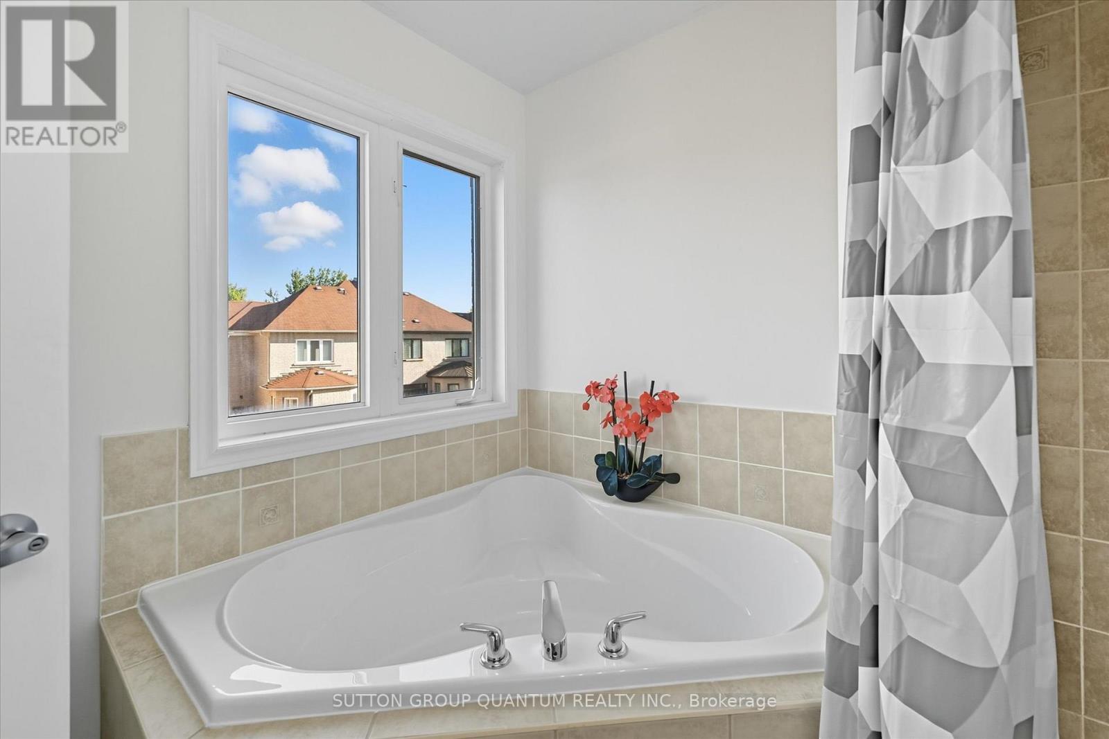 3392 Whilabout Terrace, Oakville (Br Bronte), Ontario  L6L 0A7 - Photo 23 - W12413805