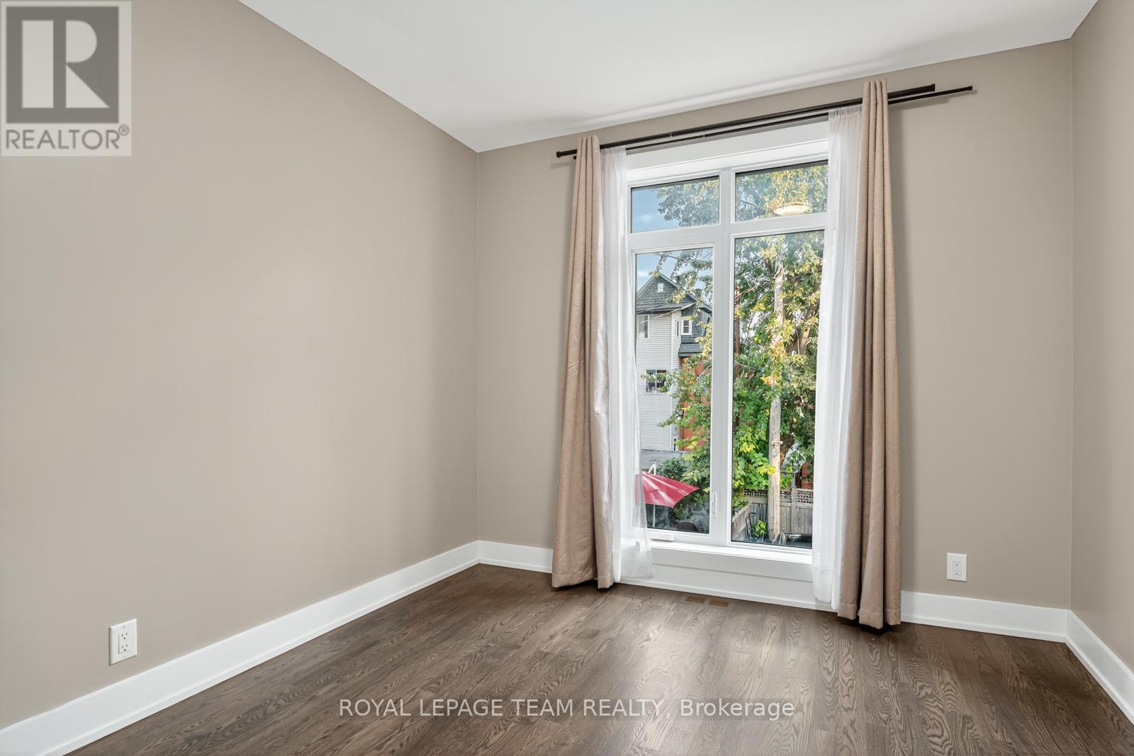16 First Avenue, Ottawa, Ontario  K1S 2G2 - Photo 17 - X12413718