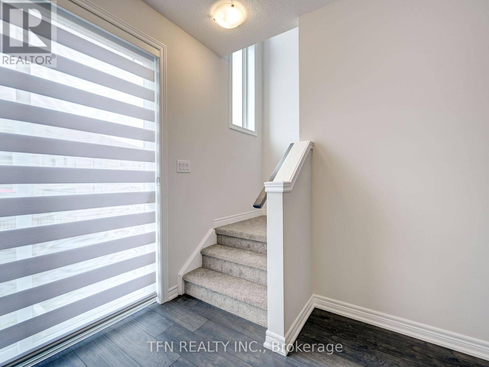 9 - 10 Birmingham Drive, Cambridge, Ontario  N1R 0C6 - Photo 12 - X12413796