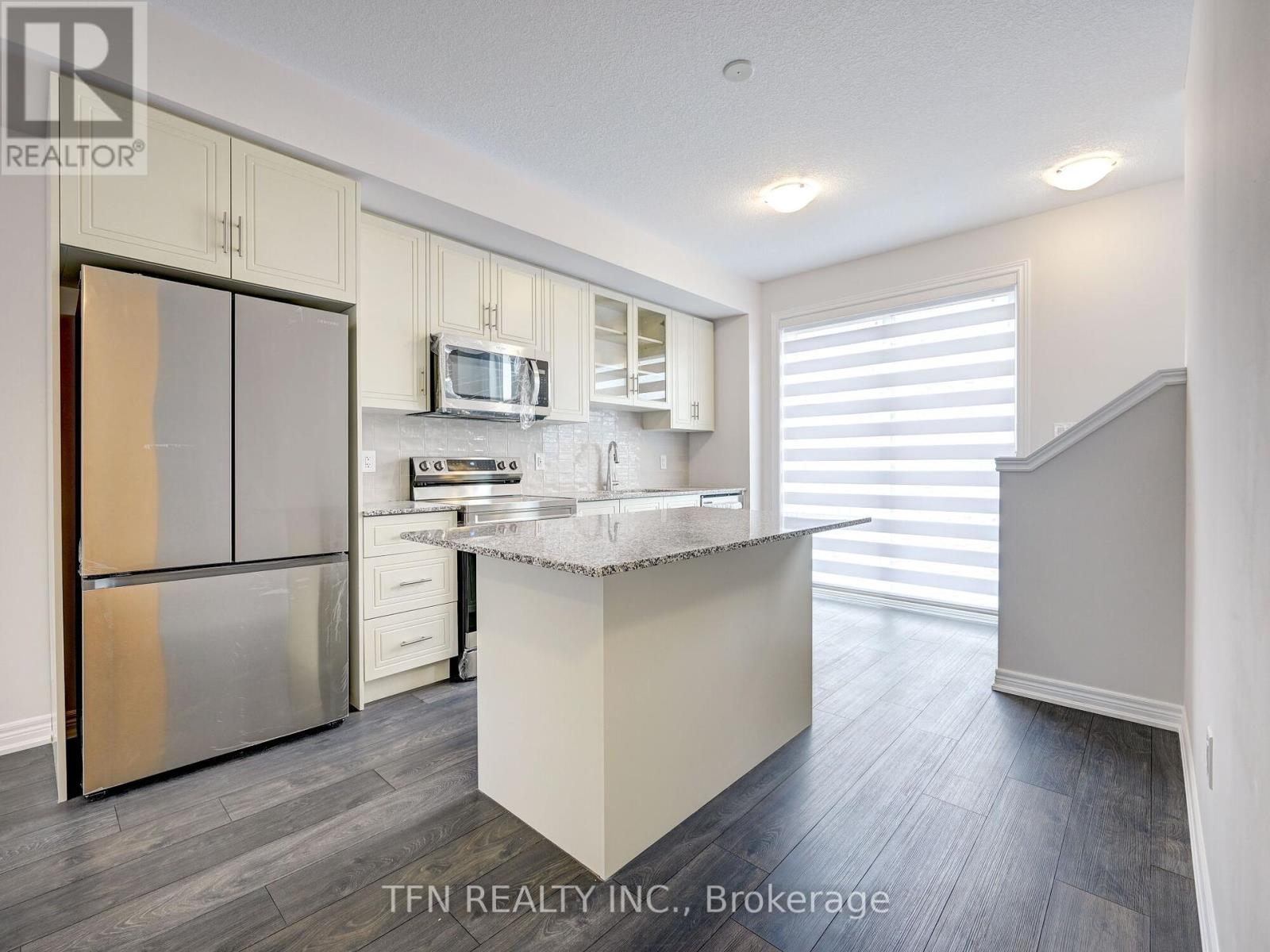 9 - 10 Birmingham Drive, Cambridge, Ontario  N1R 0C6 - Photo 7 - X12413796