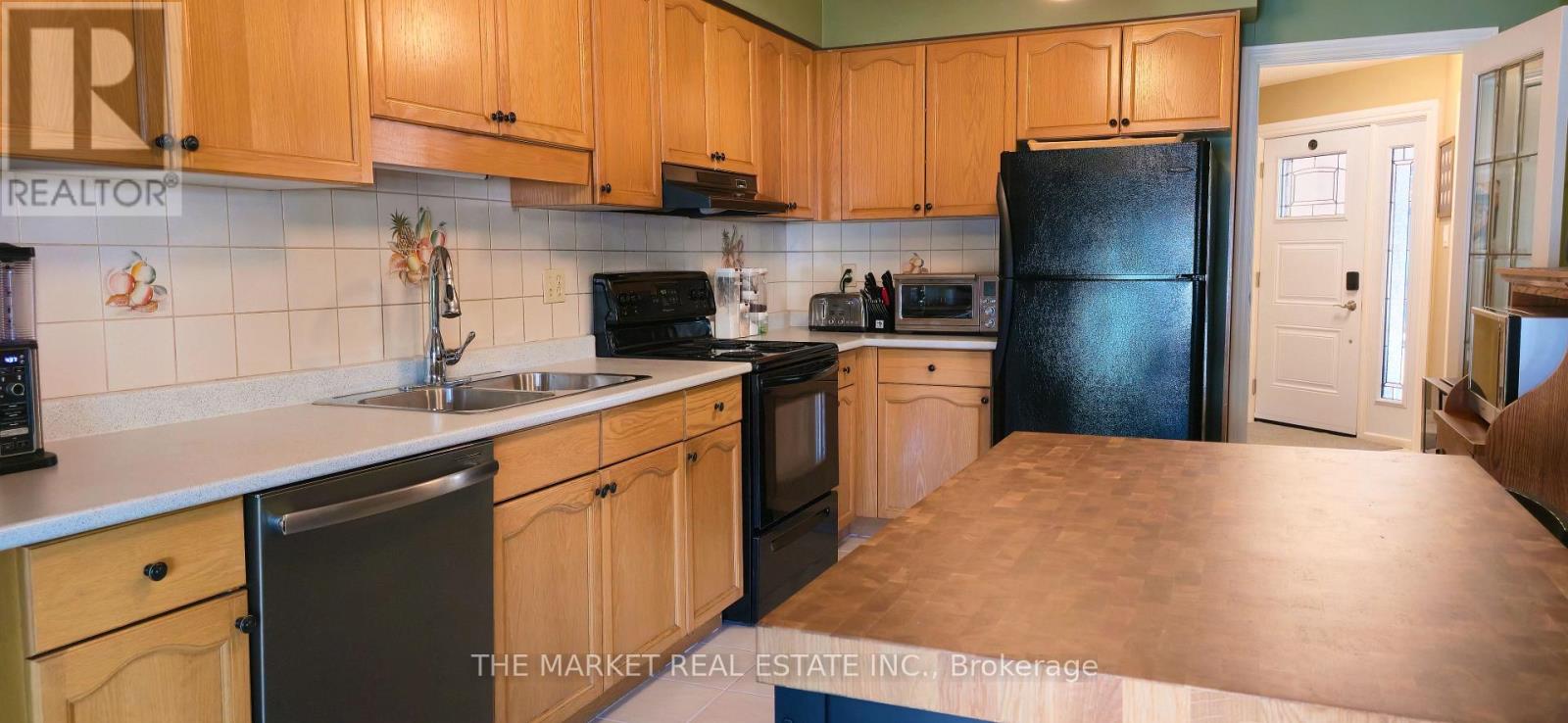 233 Acadia Drive, Hamilton, Ontario  L8W 3L1 - Photo 6 - X12413834
