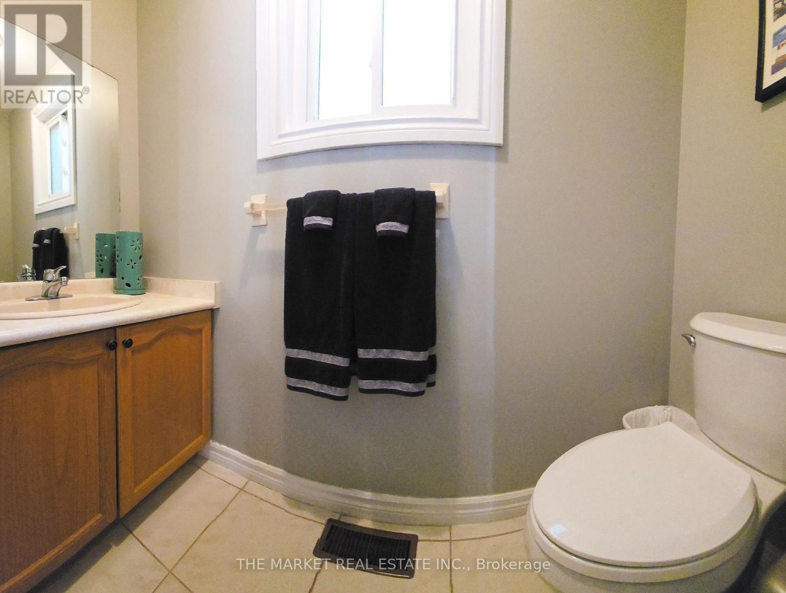 233 Acadia Drive, Hamilton, Ontario  L8W 3L1 - Photo 7 - X12413834
