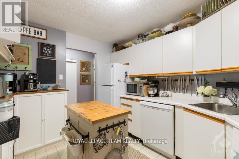 1101 - 1025 Grenon Avenue, Ottawa, Ontario  K2B 8S5 - Photo 14 - X12413852