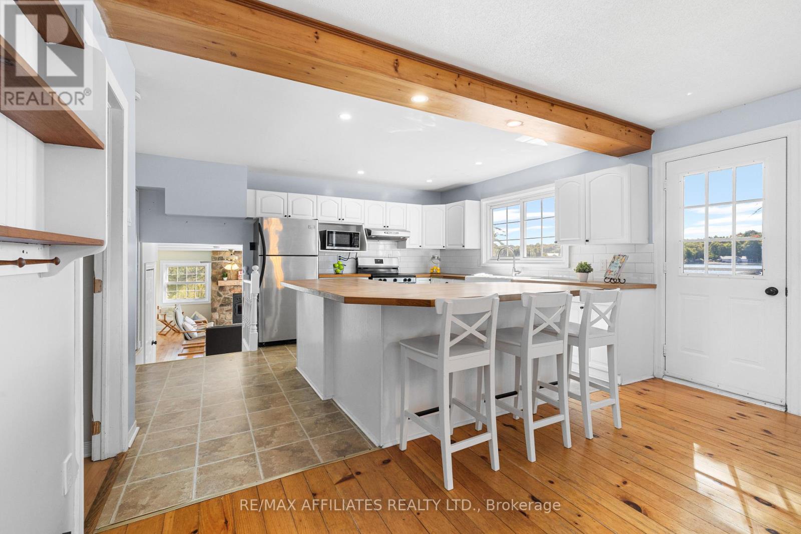 363 Hardwood Ridge Road, Lanark Highlands, Ontario  K0G 1K0 - Photo 10 - X12413857