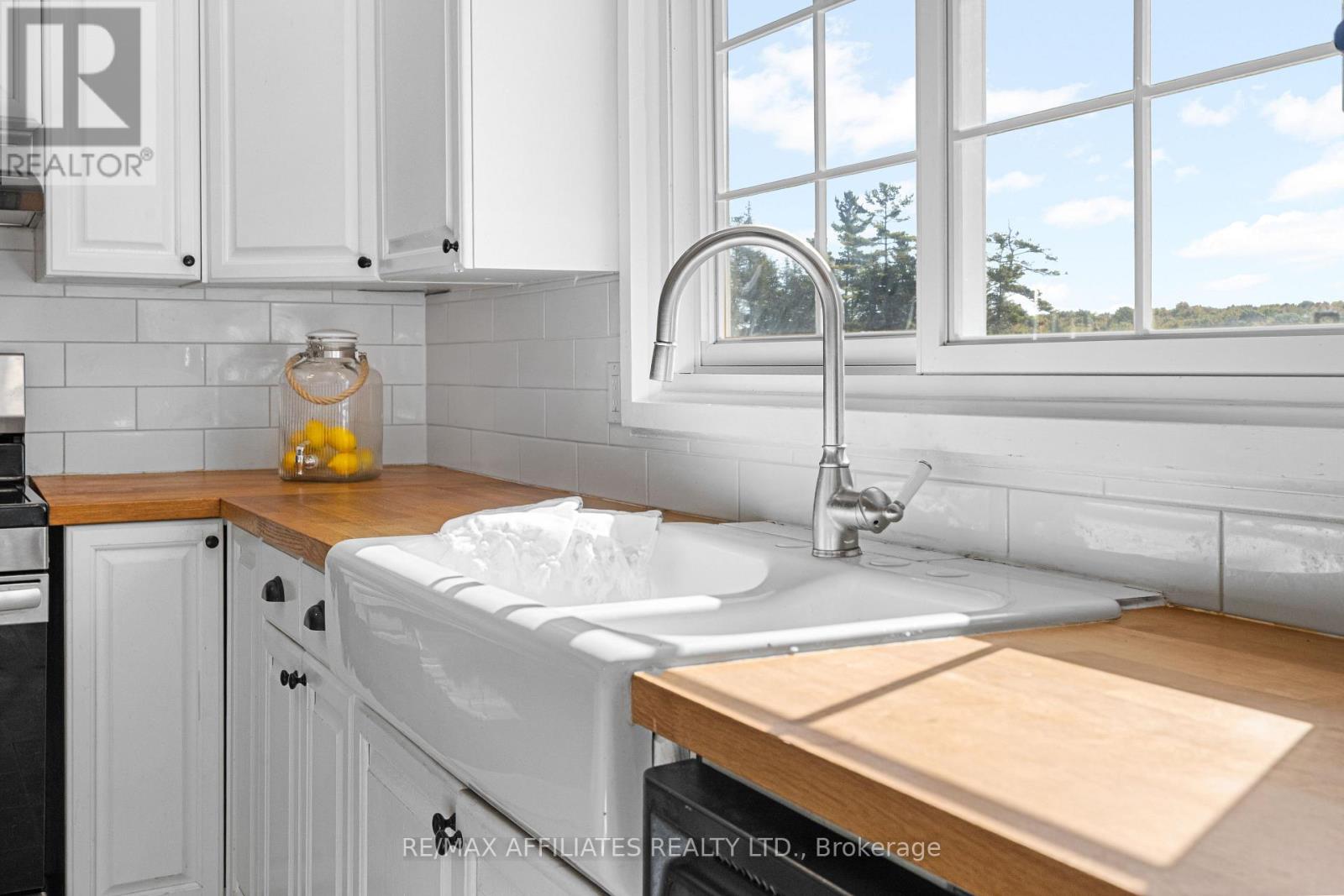 363 Hardwood Ridge Road, Lanark Highlands, Ontario  K0G 1K0 - Photo 8 - X12413857