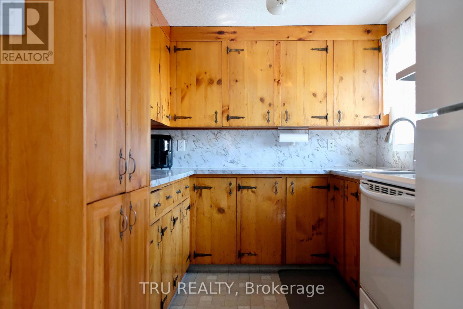 3010 Rue Principale Street, Alfred And Plantagenet, Ontario  K0A 3K0 - Photo 16 - X12413861