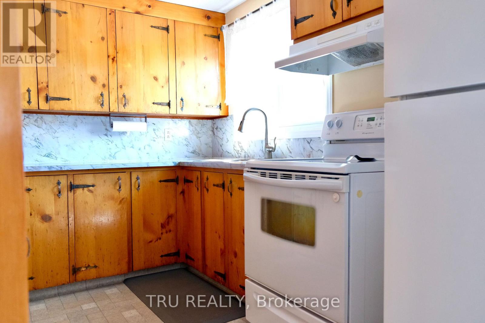 3010 Rue Principale Street, Alfred And Plantagenet, Ontario  K0A 3K0 - Photo 18 - X12413861