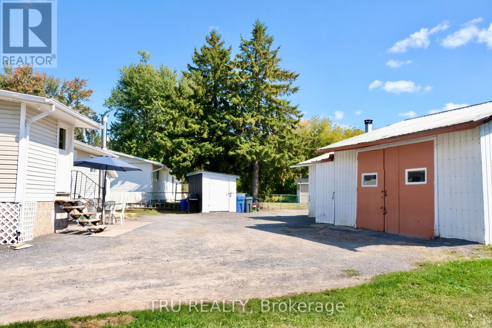 3010 Rue Principale Street, Alfred And Plantagenet, Ontario  K0A 3K0 - Photo 7 - X12413861