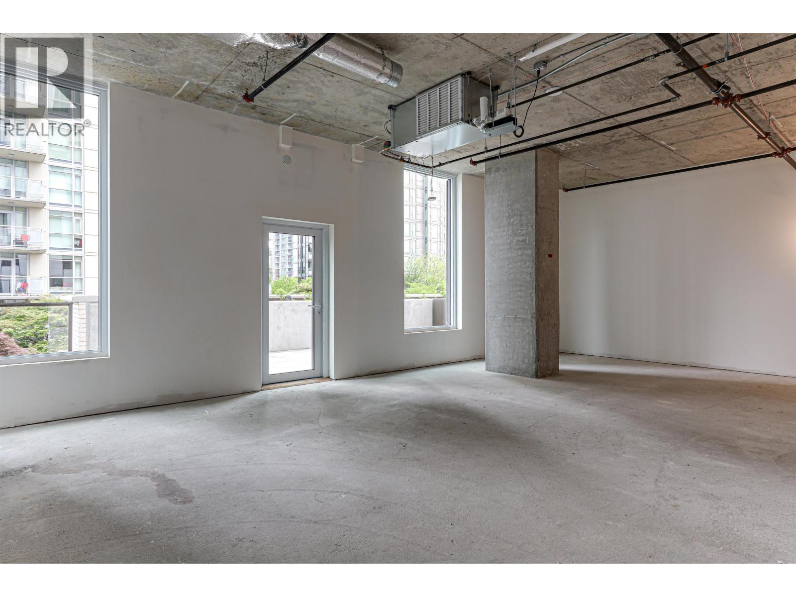 404 2992 Glen Drive, Coquitlam, British Columbia  V3B 0A3 - Photo 3 - C8072370